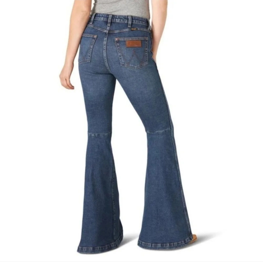 NWT Wrangler Retro Bailey High-Rise Flare Jeans - Picture 3 of 15